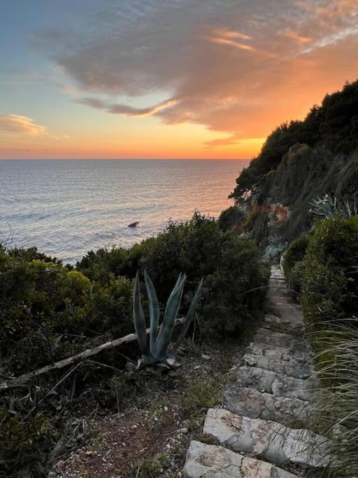Casa Al Mare Con Spiaggia Privata Condominiale San Felice Circeo Extérieur photo
